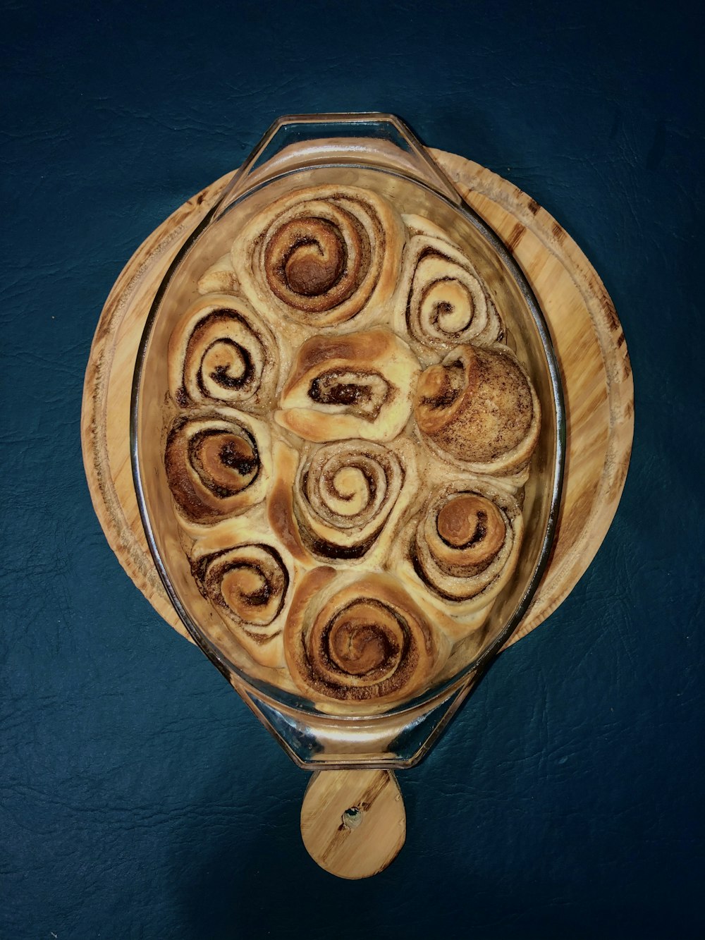 brown and white ceramic bowl