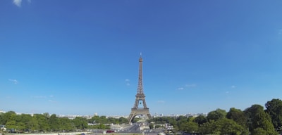 A scenic view of a famous international landmark under clear skies.