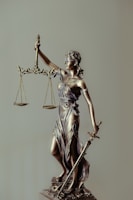 Litigación