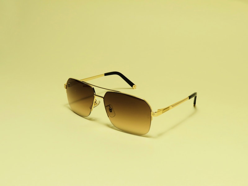 luxury aviator sunglasses