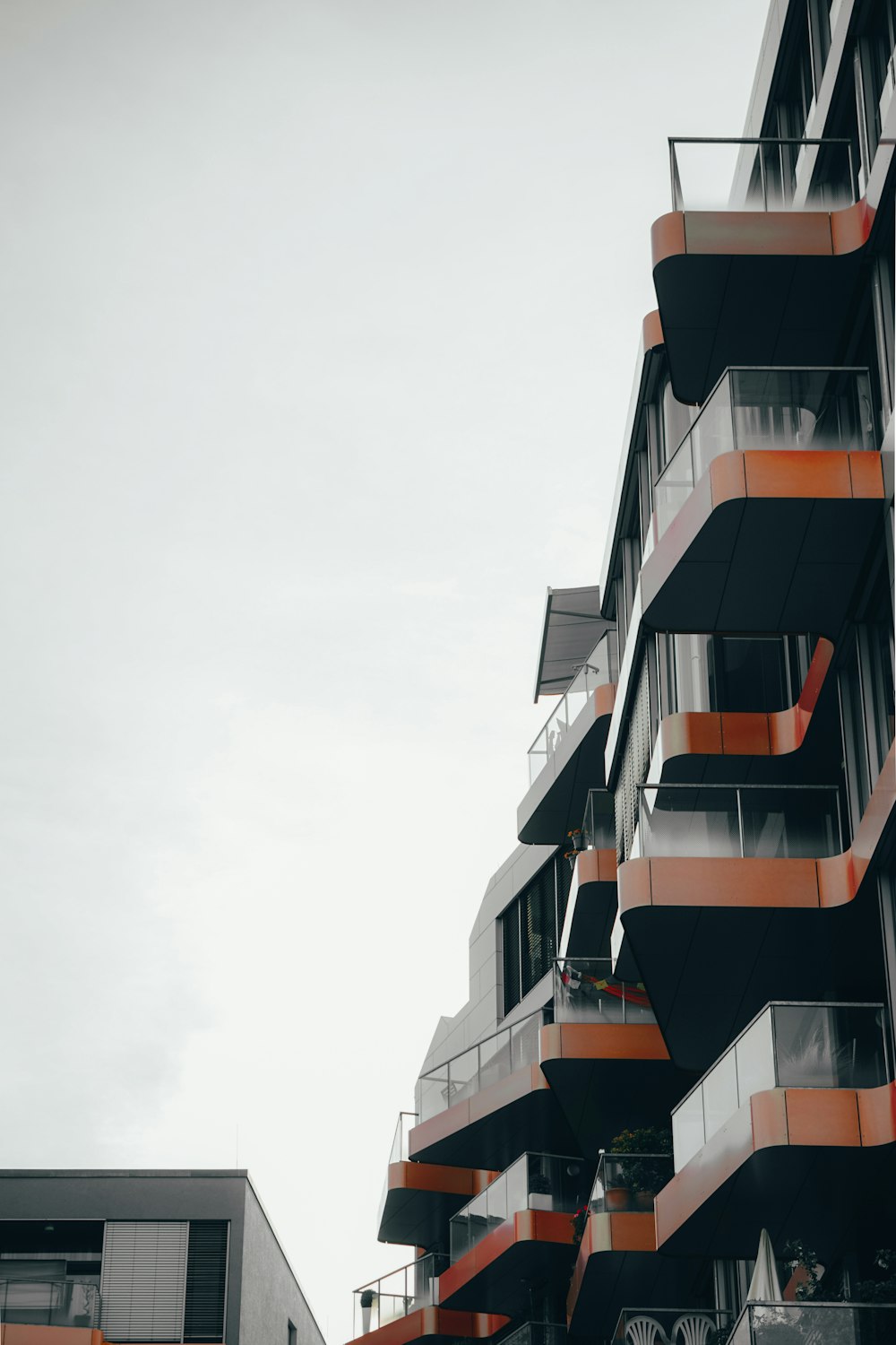 brown and white concrete building