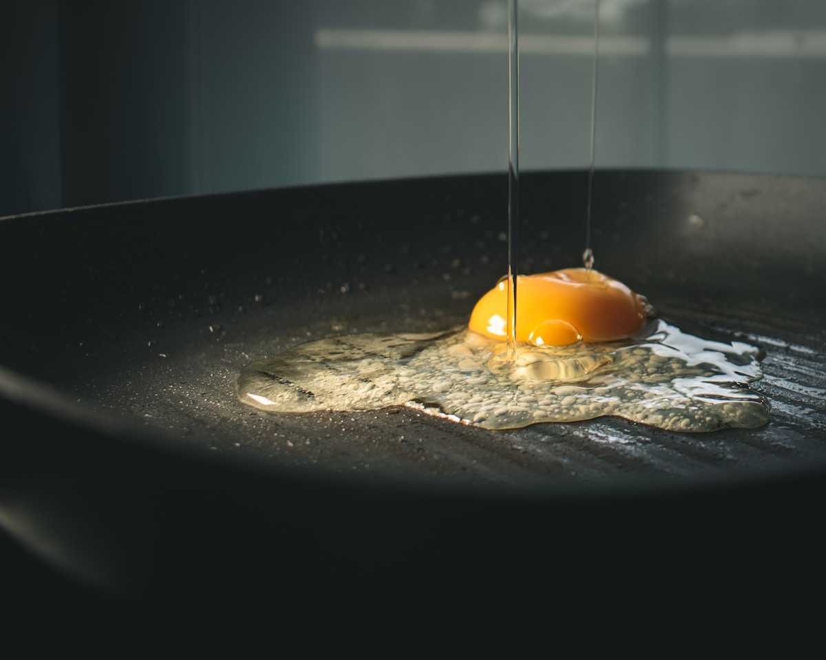 Which Pan Material Is Best for Non-Stick Eggs Every Time?