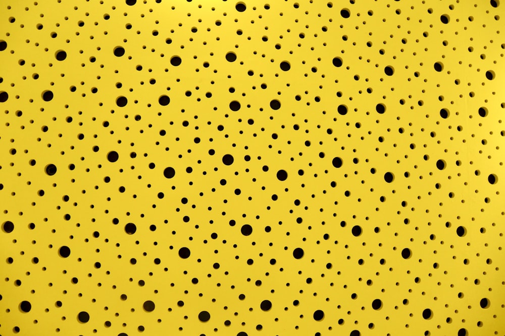 textile à pois jaune et noir