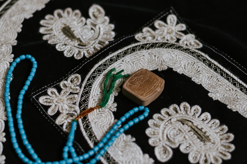 blue and white beaded necklace