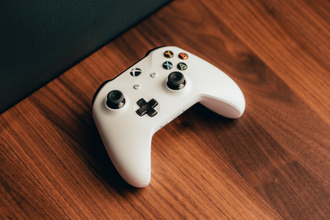 white xbox one game controller