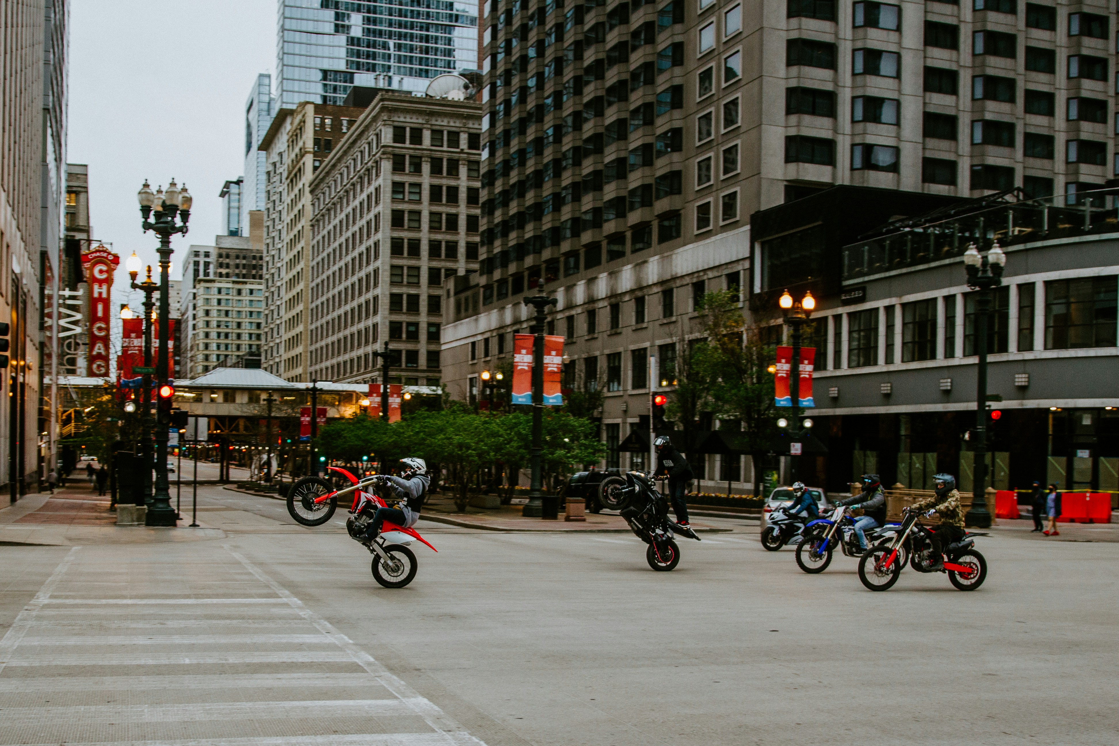 uptown chicago transportation and walkability - high rise uptown chicago