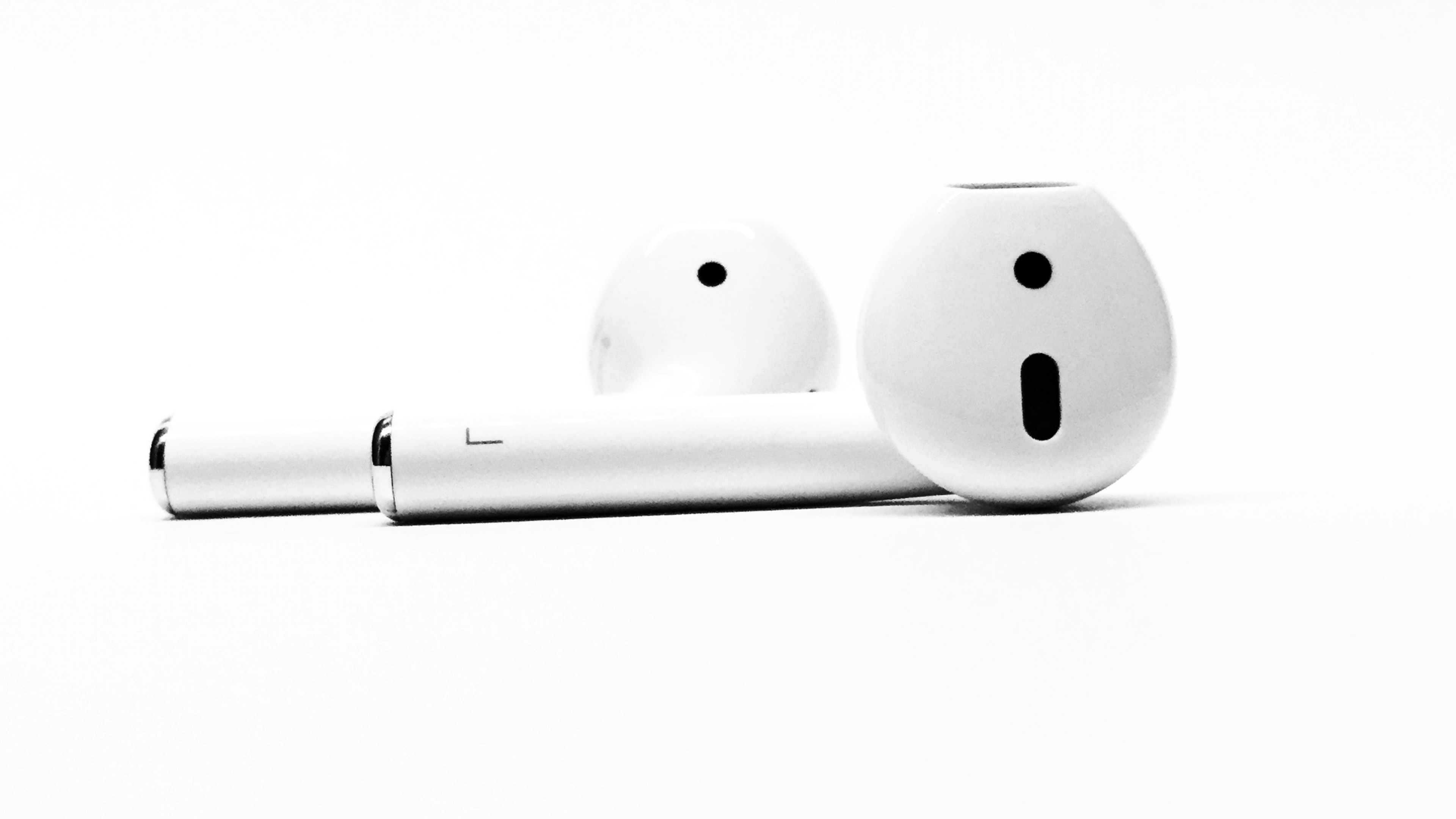 Sleek Wireless Earbuds