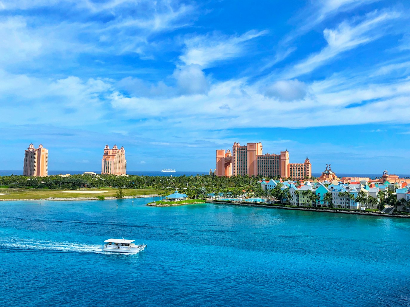 Bahamas Travel Guide - Attractions, What to See, Do, Costs, FAQs