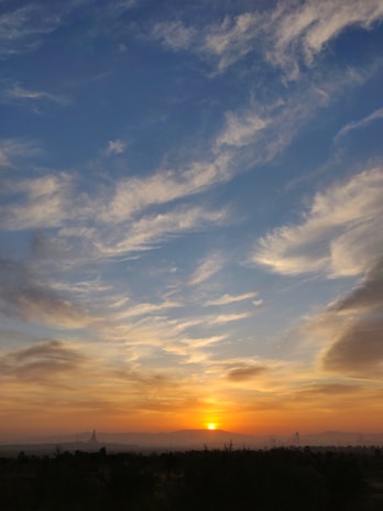 An inspiring scene of a sunrise symbolizing new beginnings and opportunities.