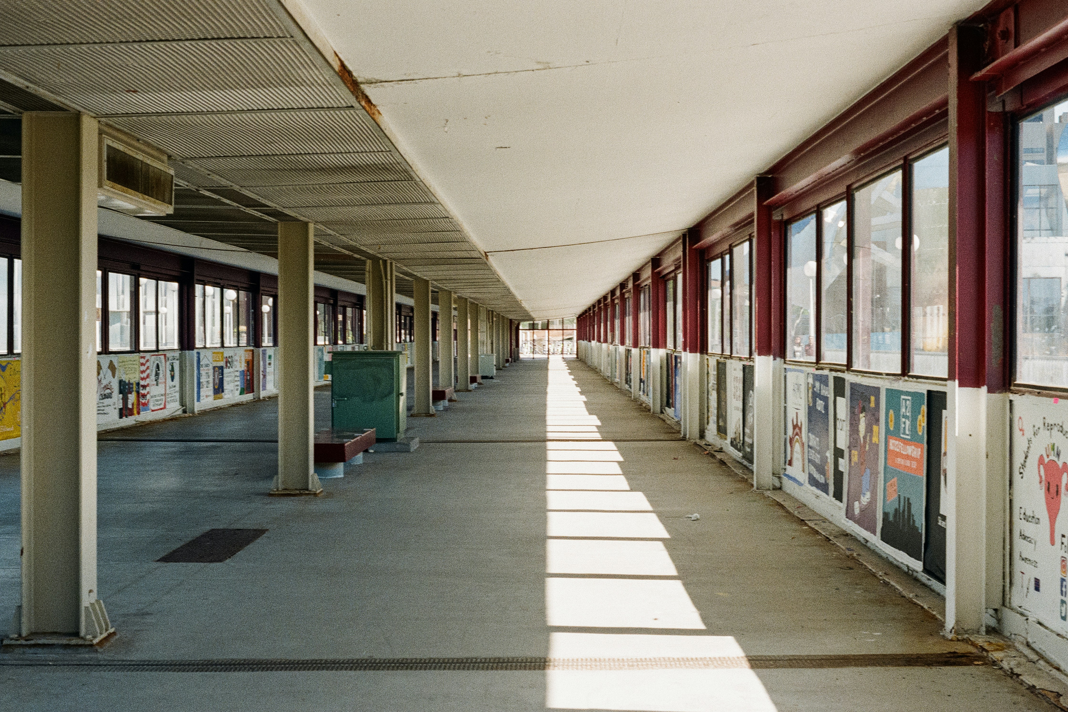 Leading Lines. Kodak Gold 200 pulled 1 stop. thefindlab