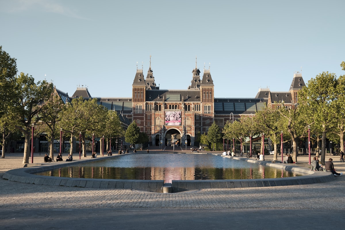 Rijksmuseum Amsterdam exterior and reflecting pool