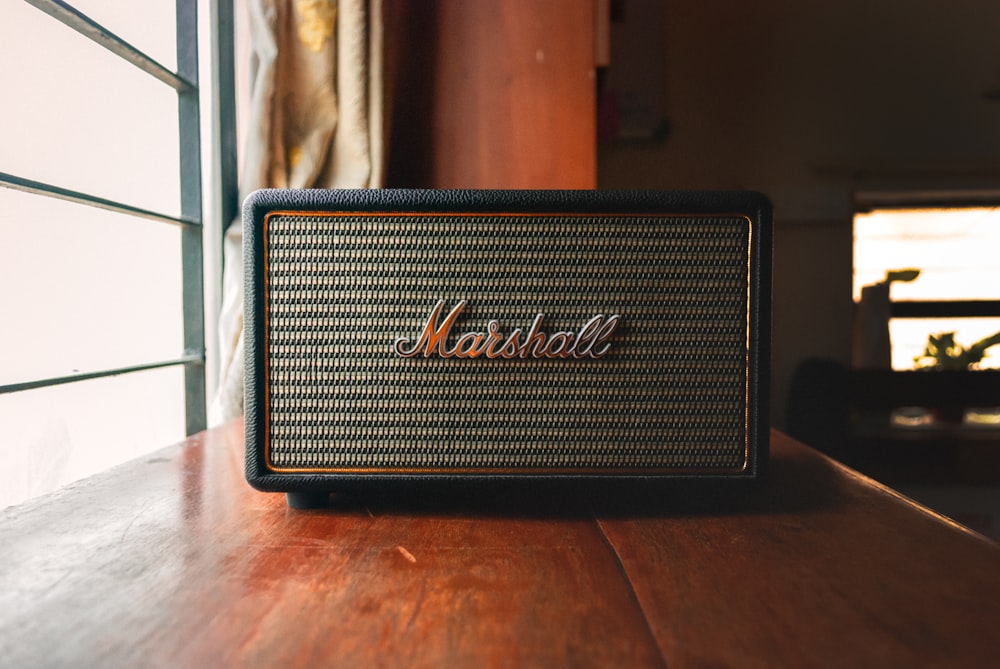 black and white marshall guitar amplifier