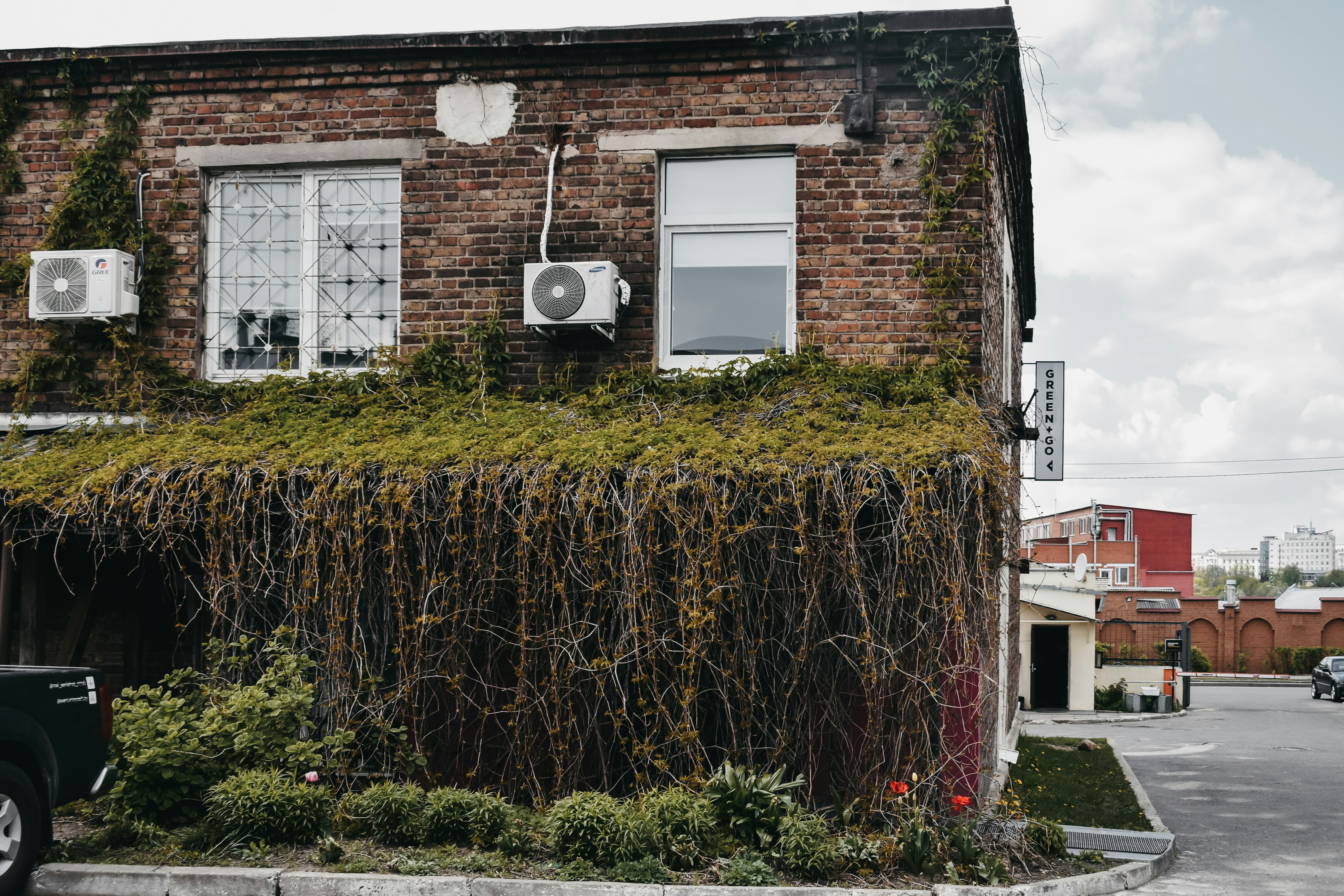 Eco-Friendly Green Building Solutions