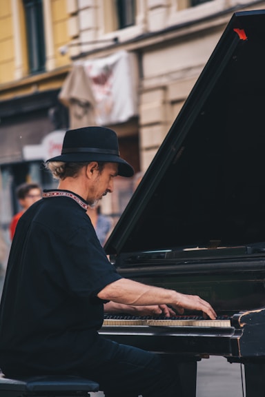 best piano instructor houston, how to practice piano, piano teacher for adults houston