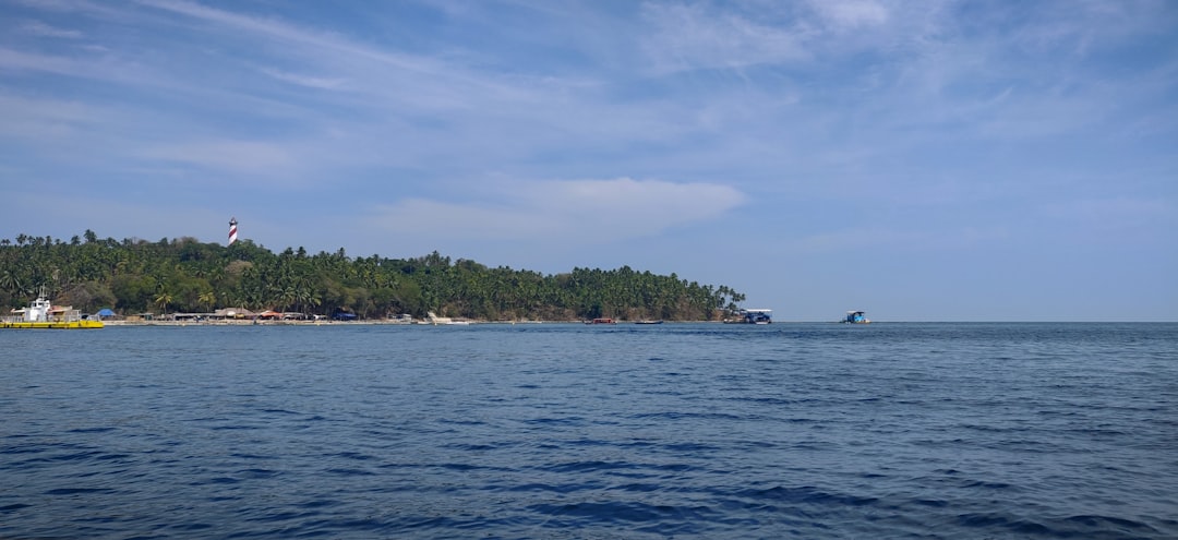 photo of North Bay Island Ocean near Mount Harriet National Park