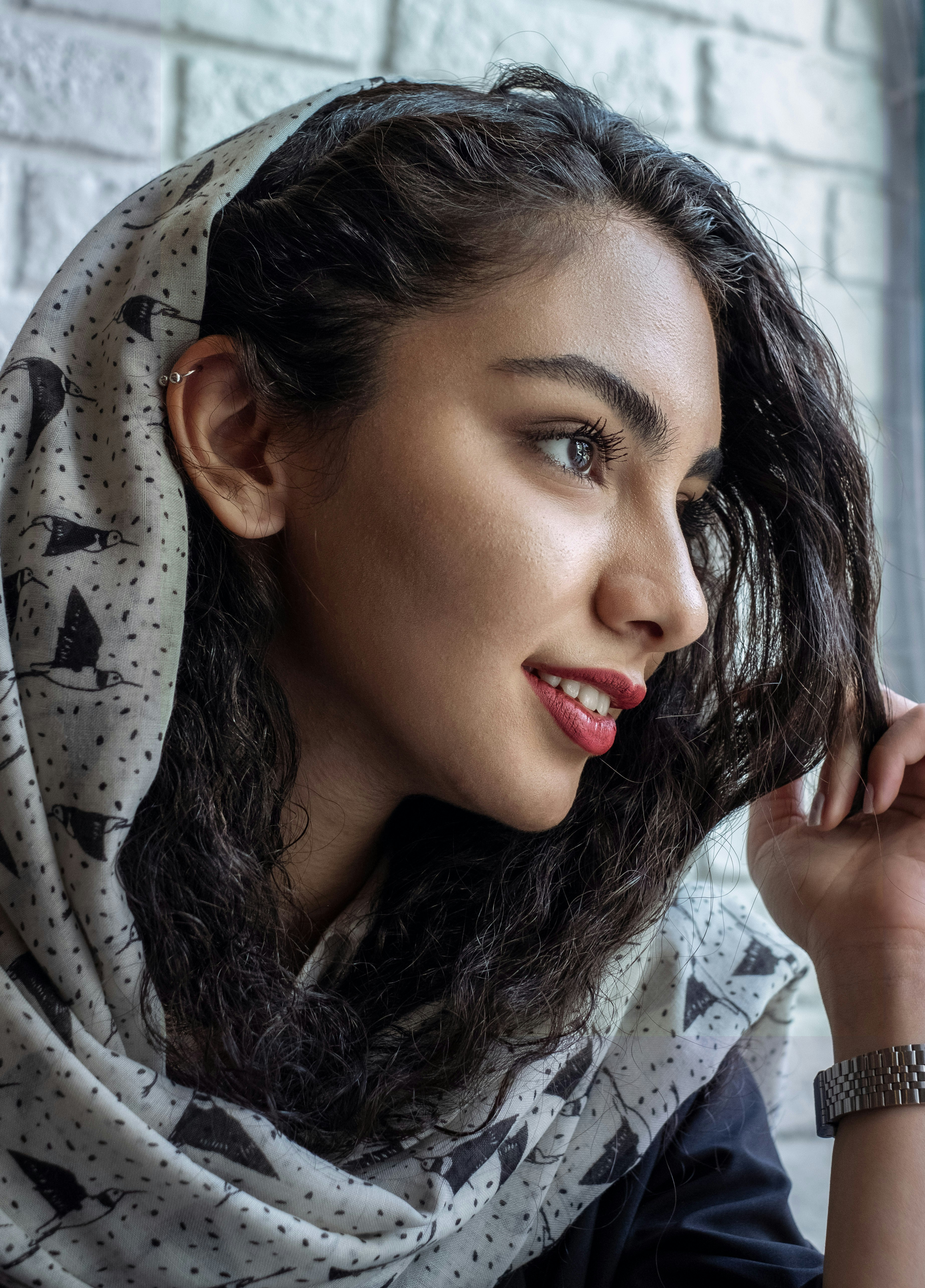 Woman in white and black floral shirt photo – Free Iranian Image on ...