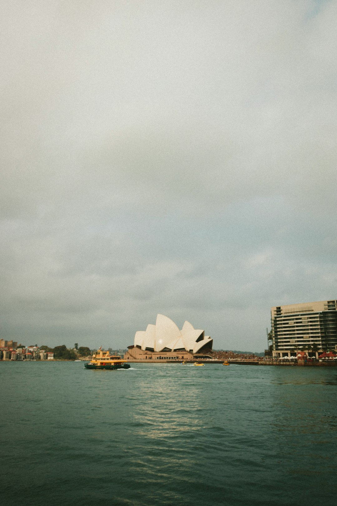 travelers stories about Waterway in Sydney Opera House, Australia