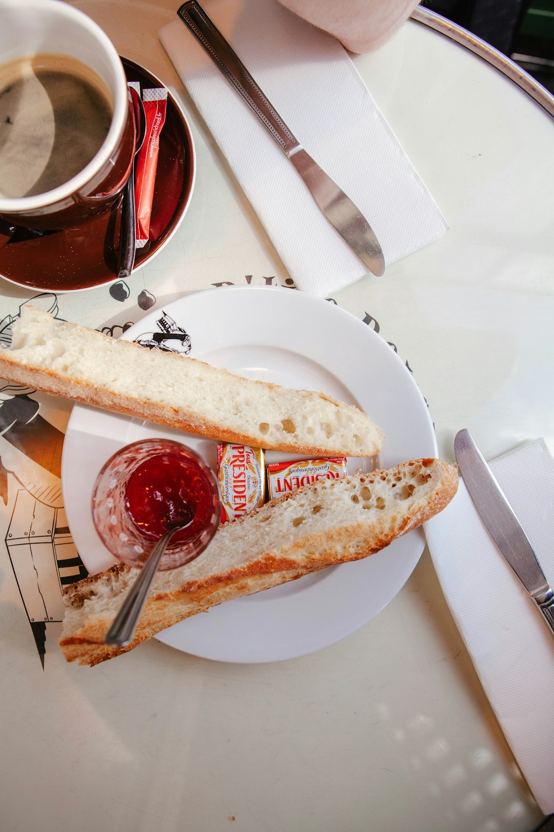 bread with meat on white ceramic plate