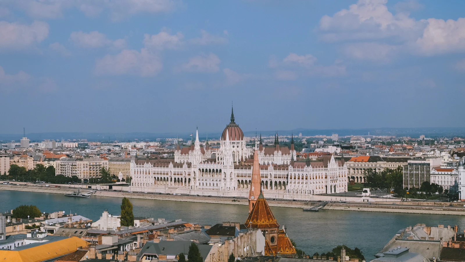 Budapest 2026: Um Guia para o Caminhante Silencioso na…