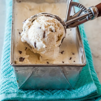 ice cream on stainless steel tray