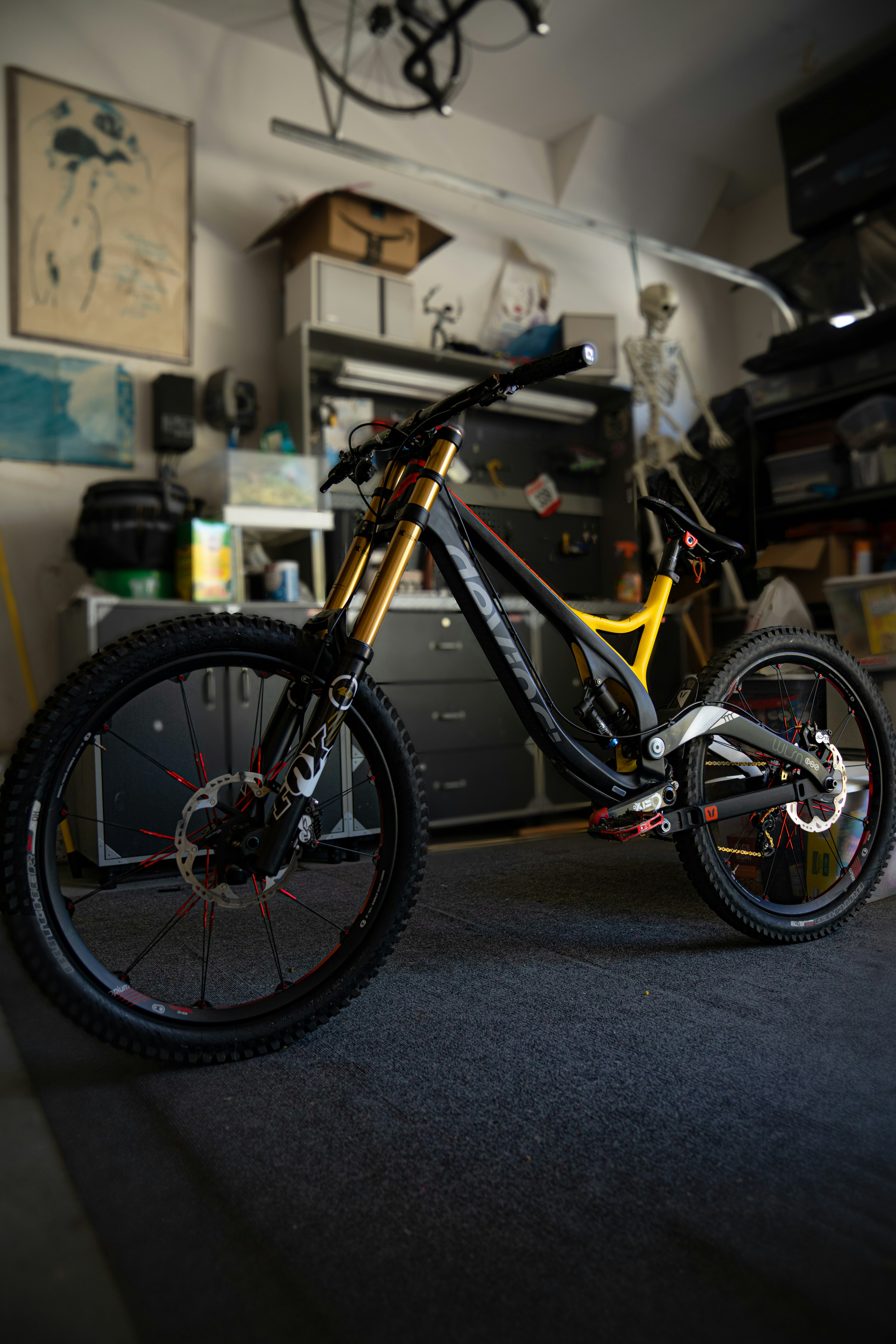 yellow and black mountain bike