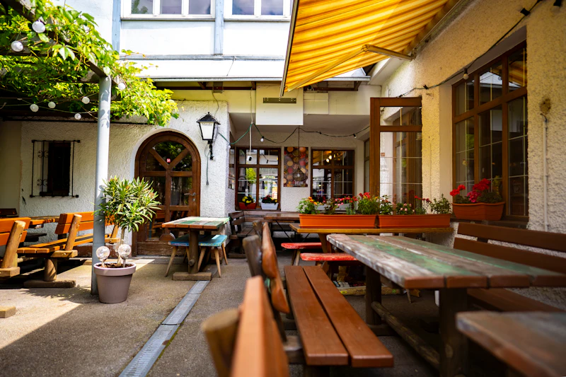 Best Affordable Bars in Innsbruck Where You Can Actually Afford a Round