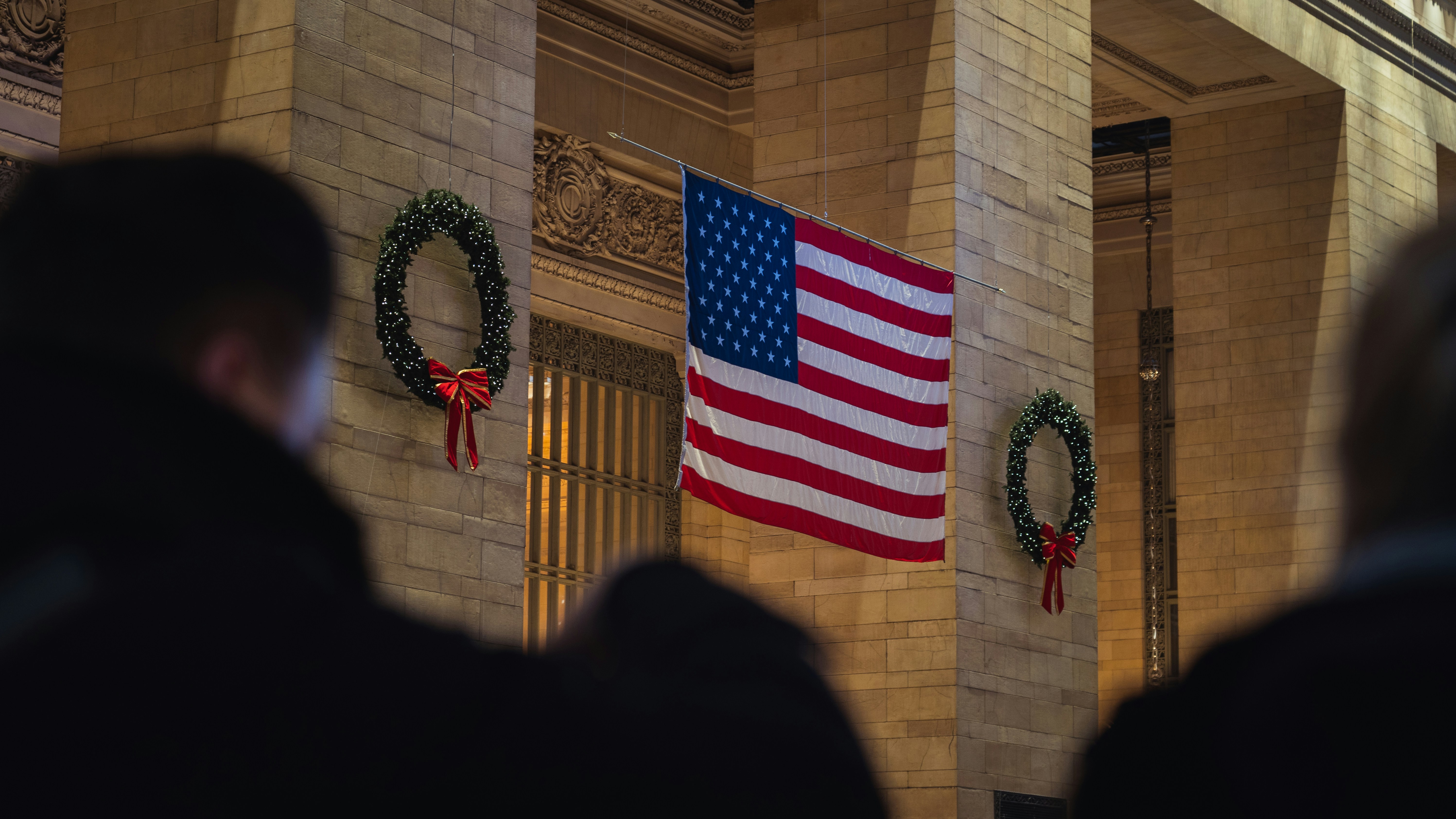 UPS Extends Christmas Deadline as Rivals Tighten Cutoffs