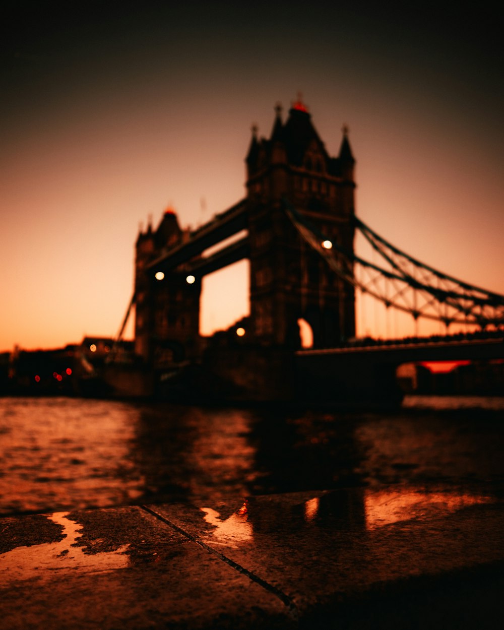 silhouette del ponte durante il tramonto