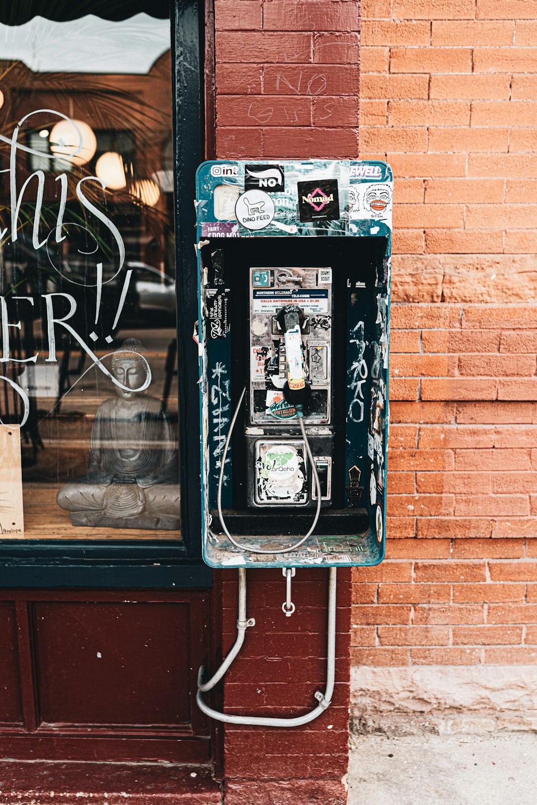 blue and red telephone booth