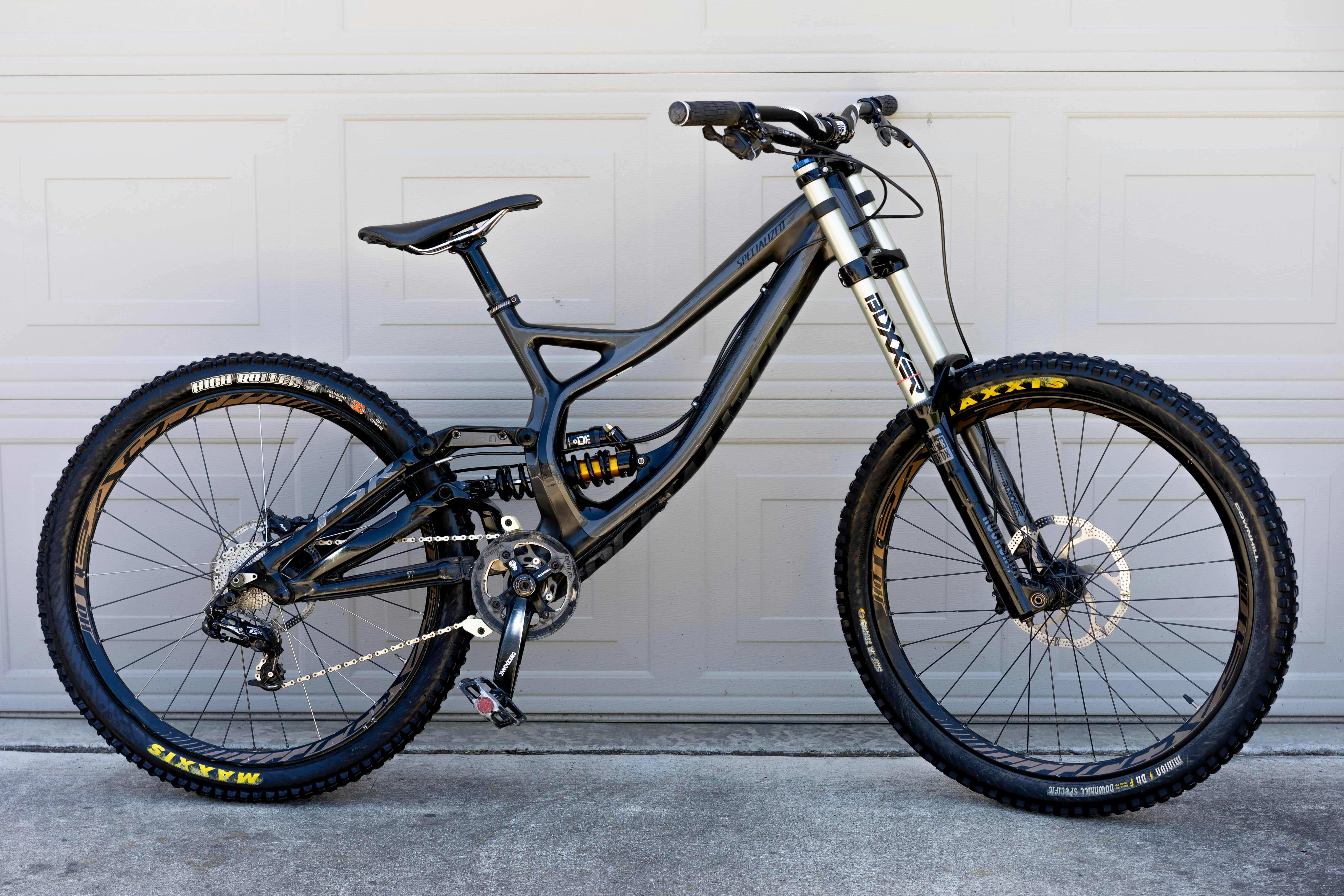 photo-1590124675770-f88cbe638e06