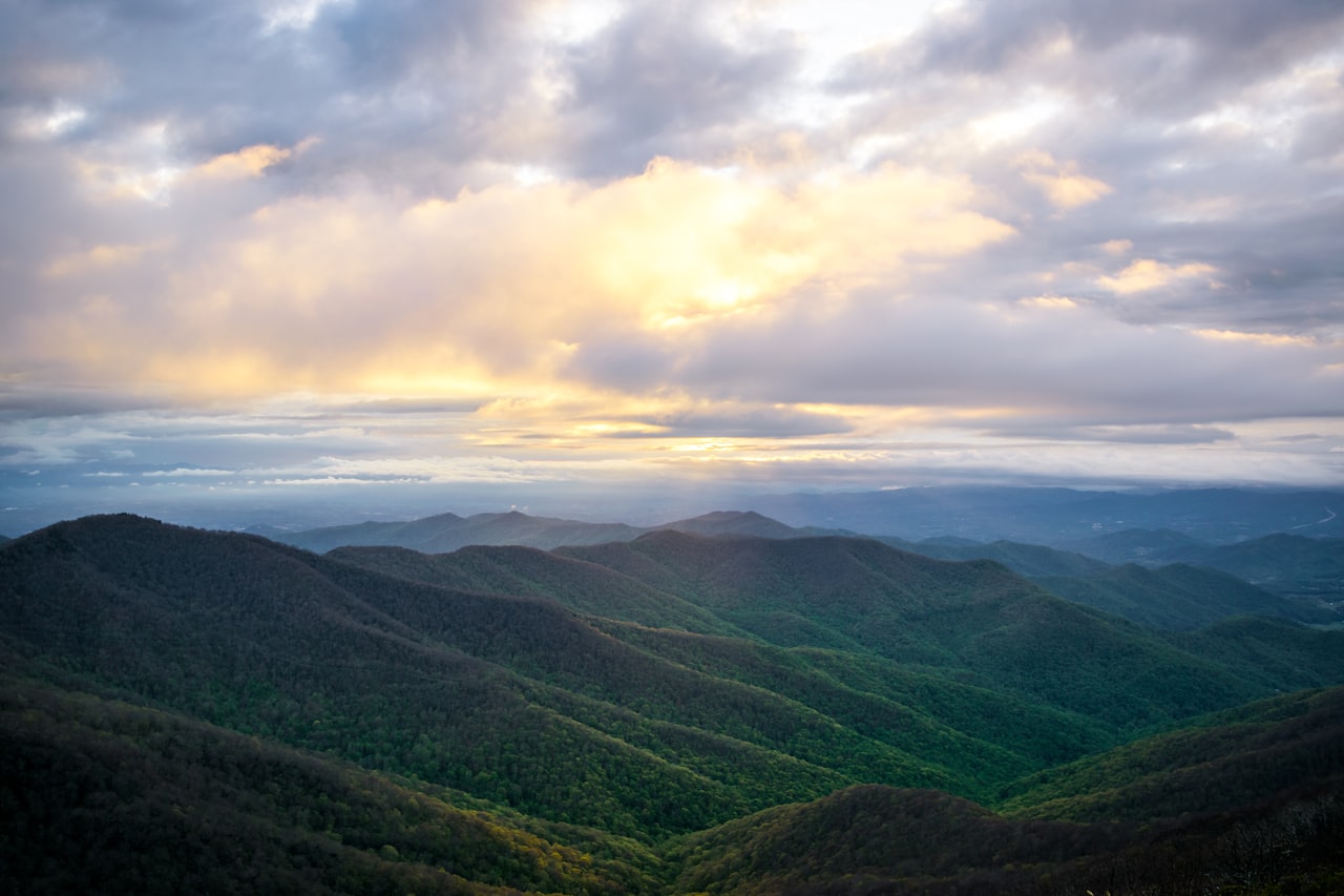 This Luxe Southern Mountain Town Is a Refreshing Getaway Any Time of Year