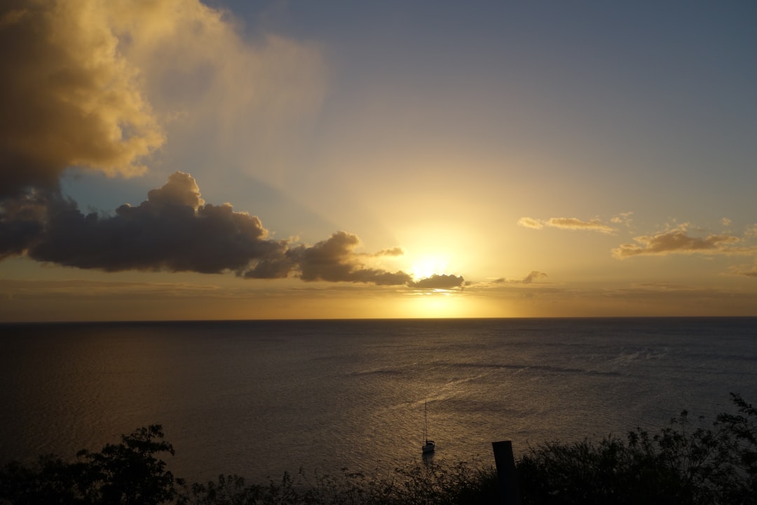 Le soleil couchant au club Med