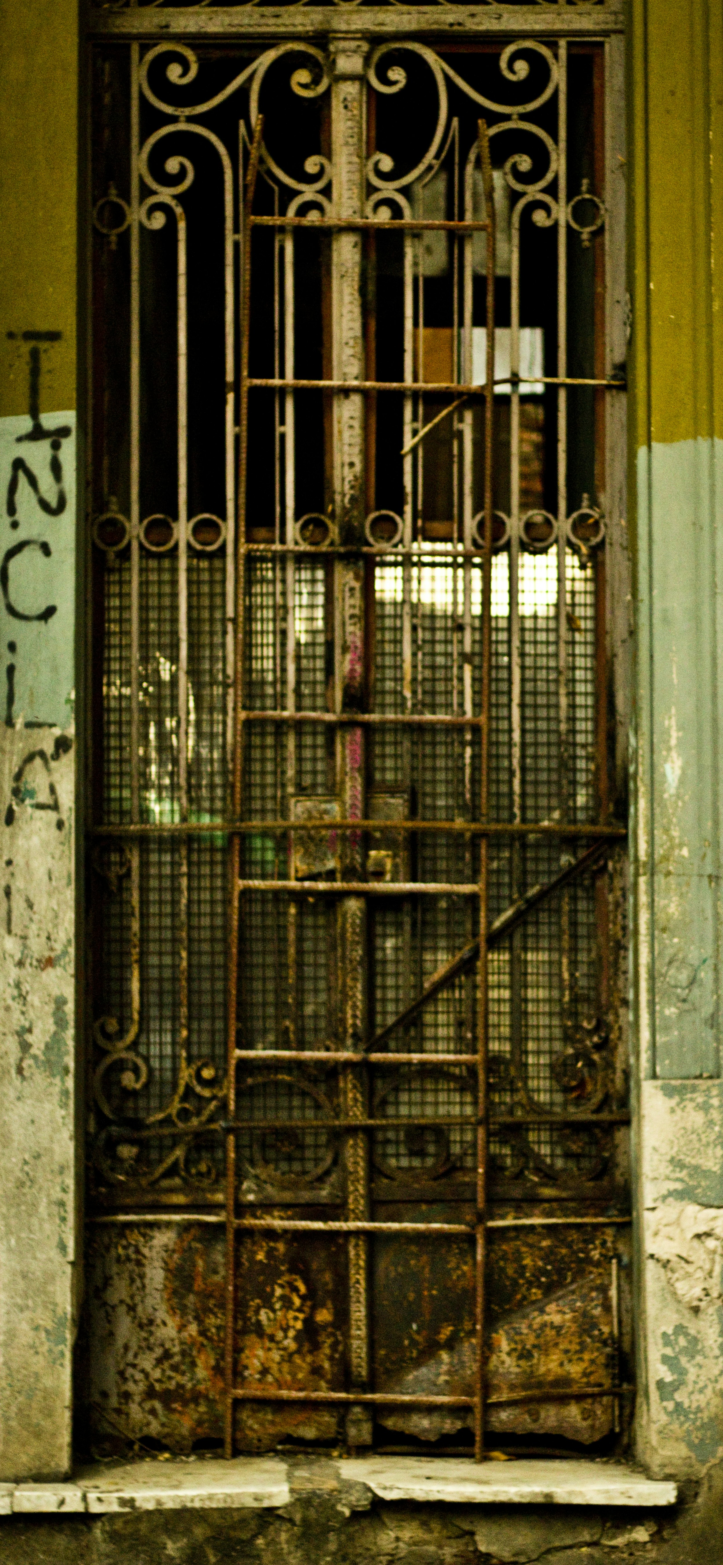 Salvage Gates & Fireplaces