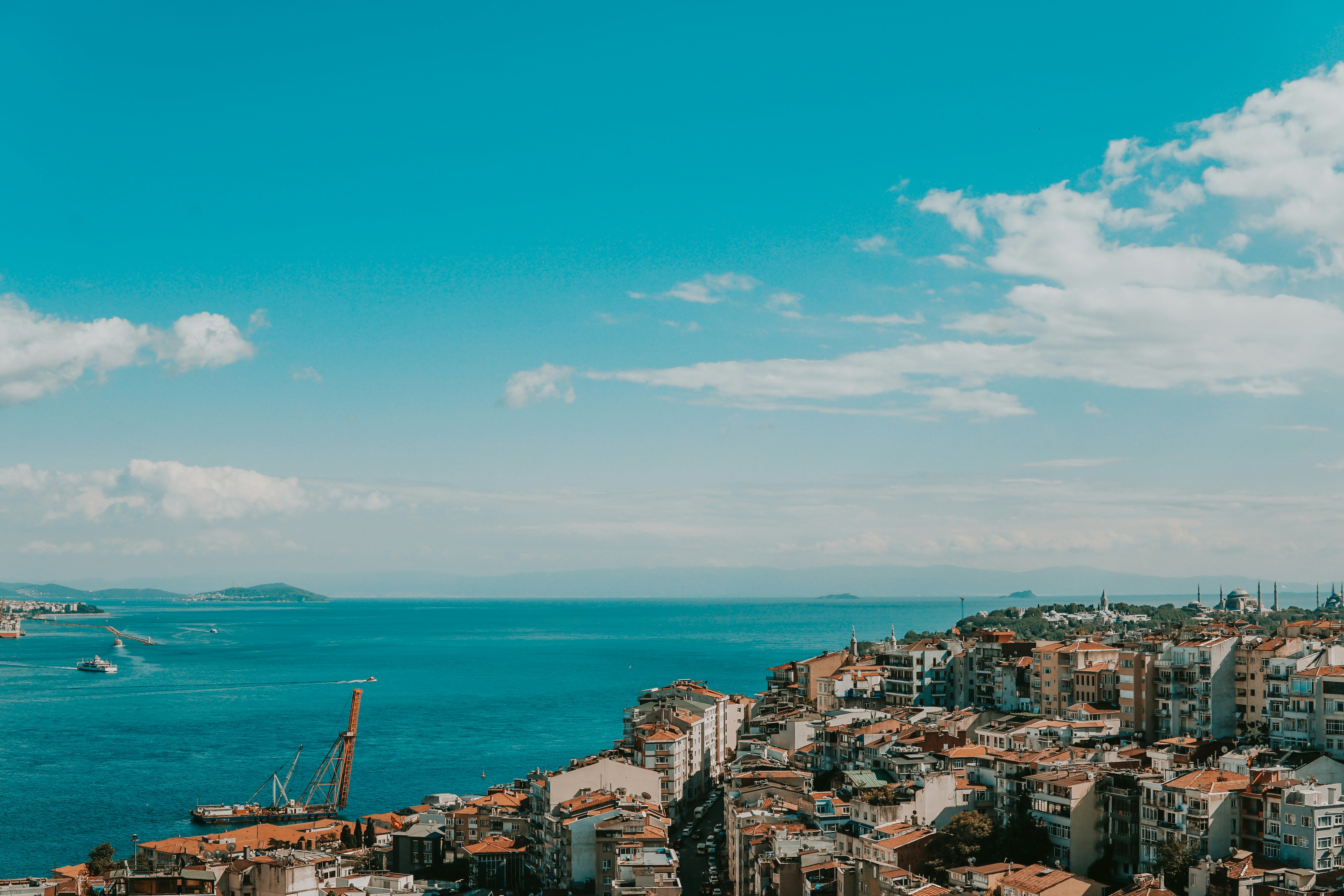 Photo by mertkahveci