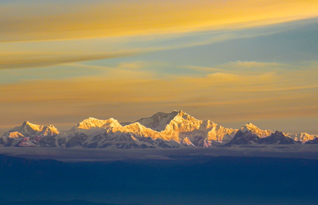 photo of Kangchenjunga Hill Mountain range near Coronation Bridge