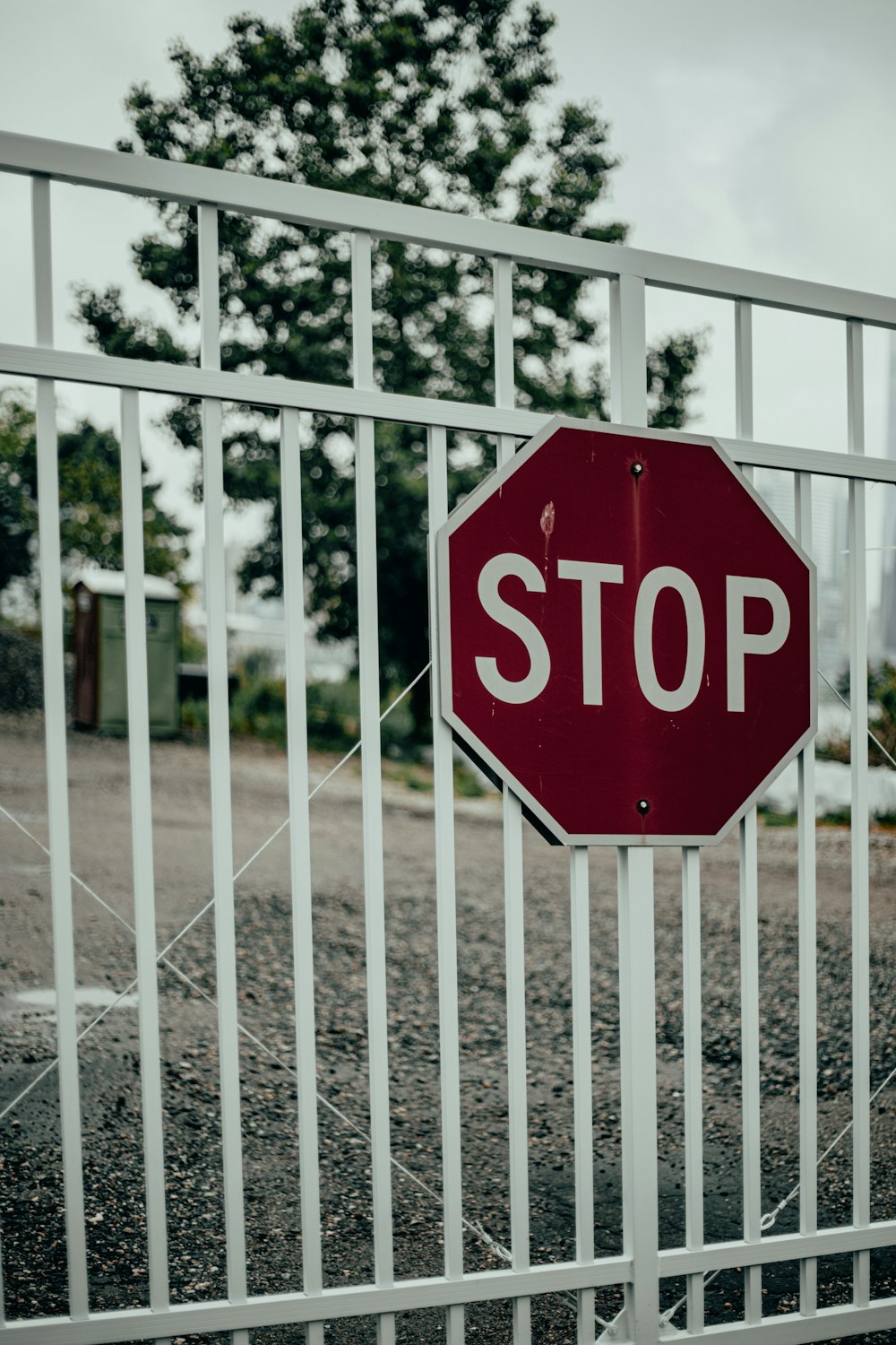 red and white stop sign