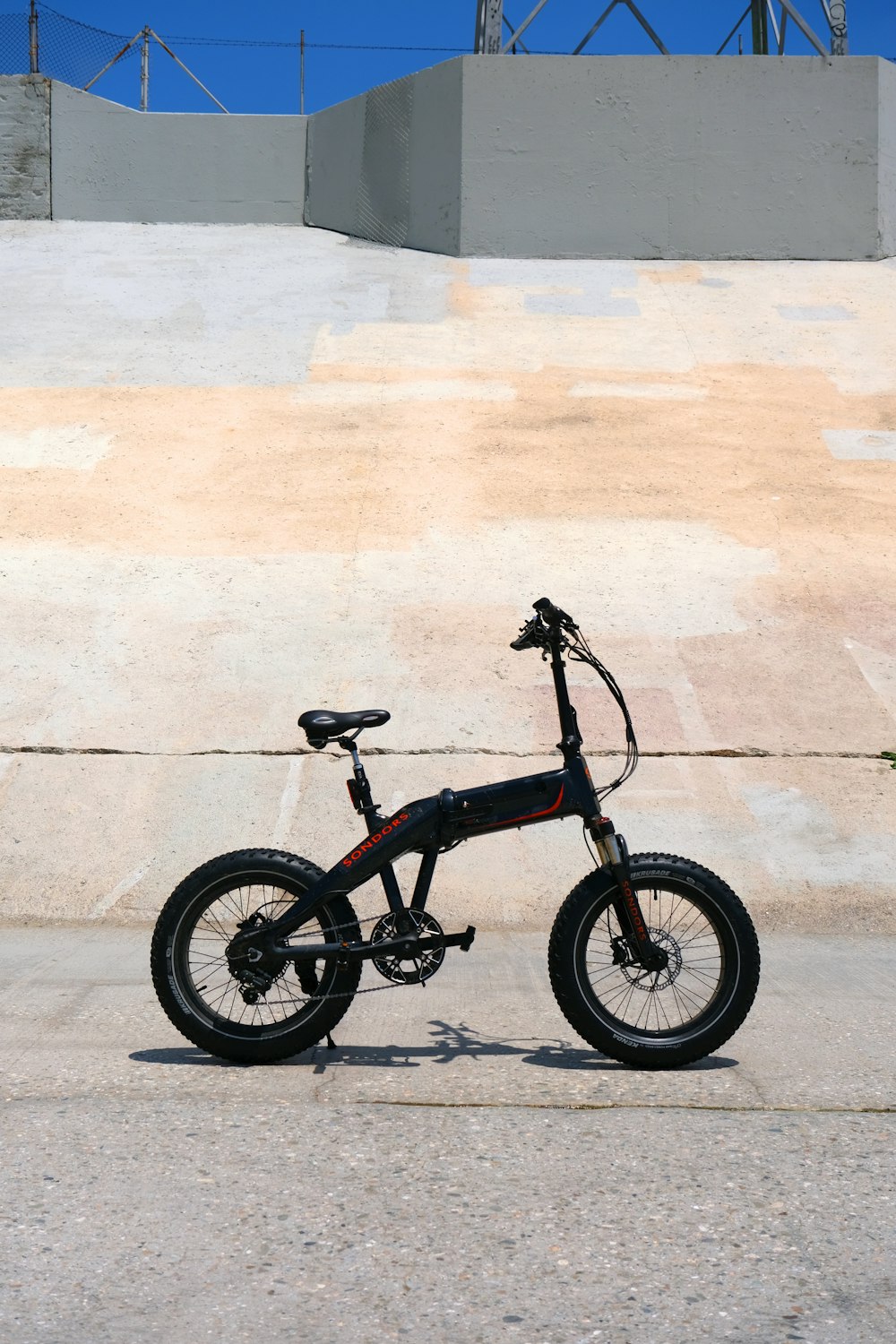 black and red bmx bike