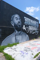 An inspiring mural representing the local entrepreneurial spirit.