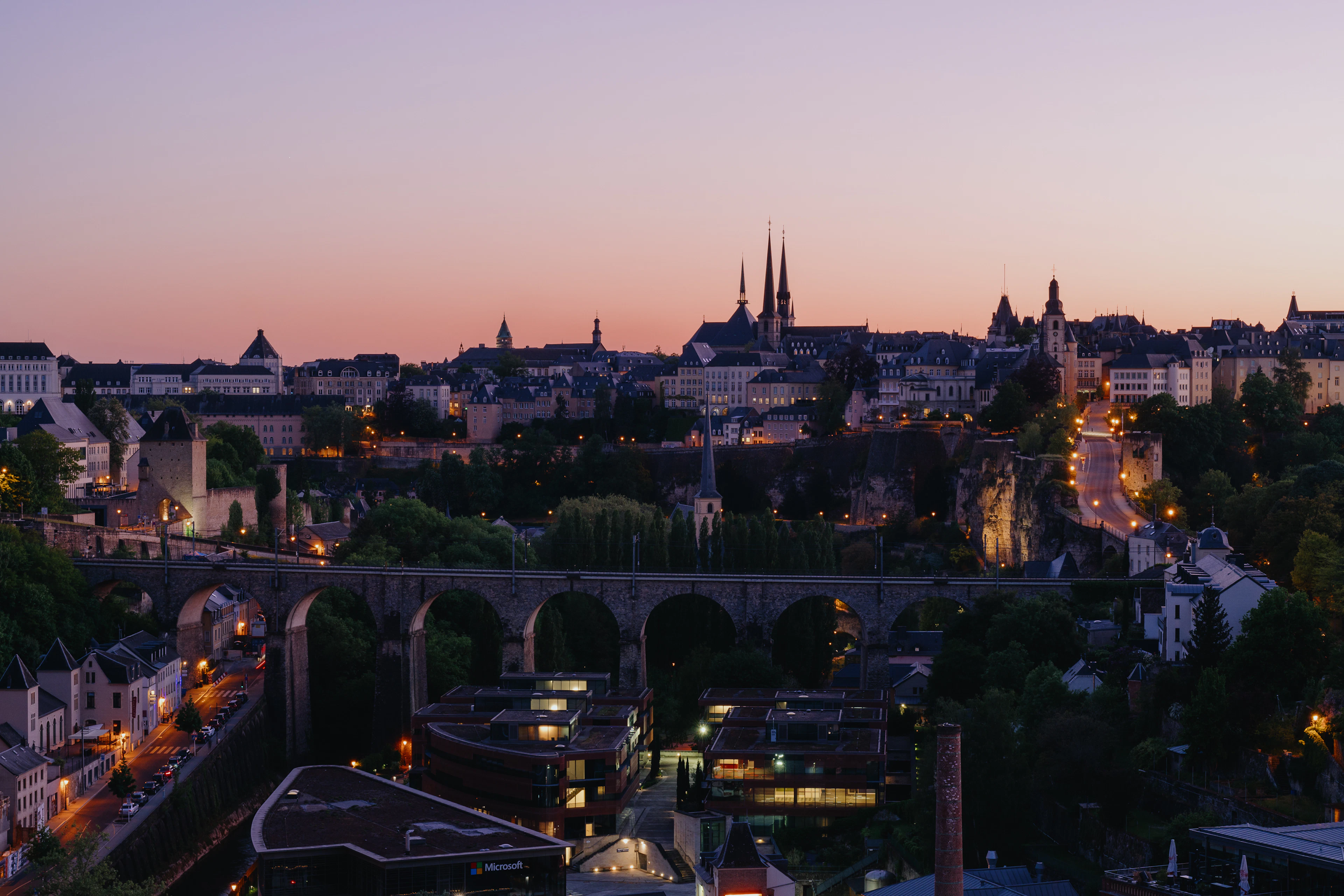 Judd mat Gaardebounen, Luxembourg City