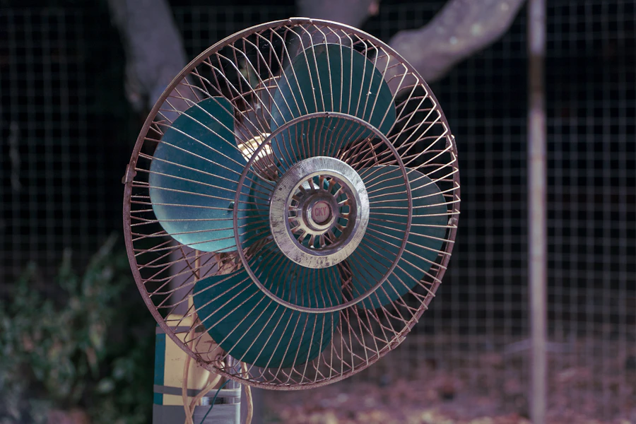 BreezeGo Rechargeable Mini Fan