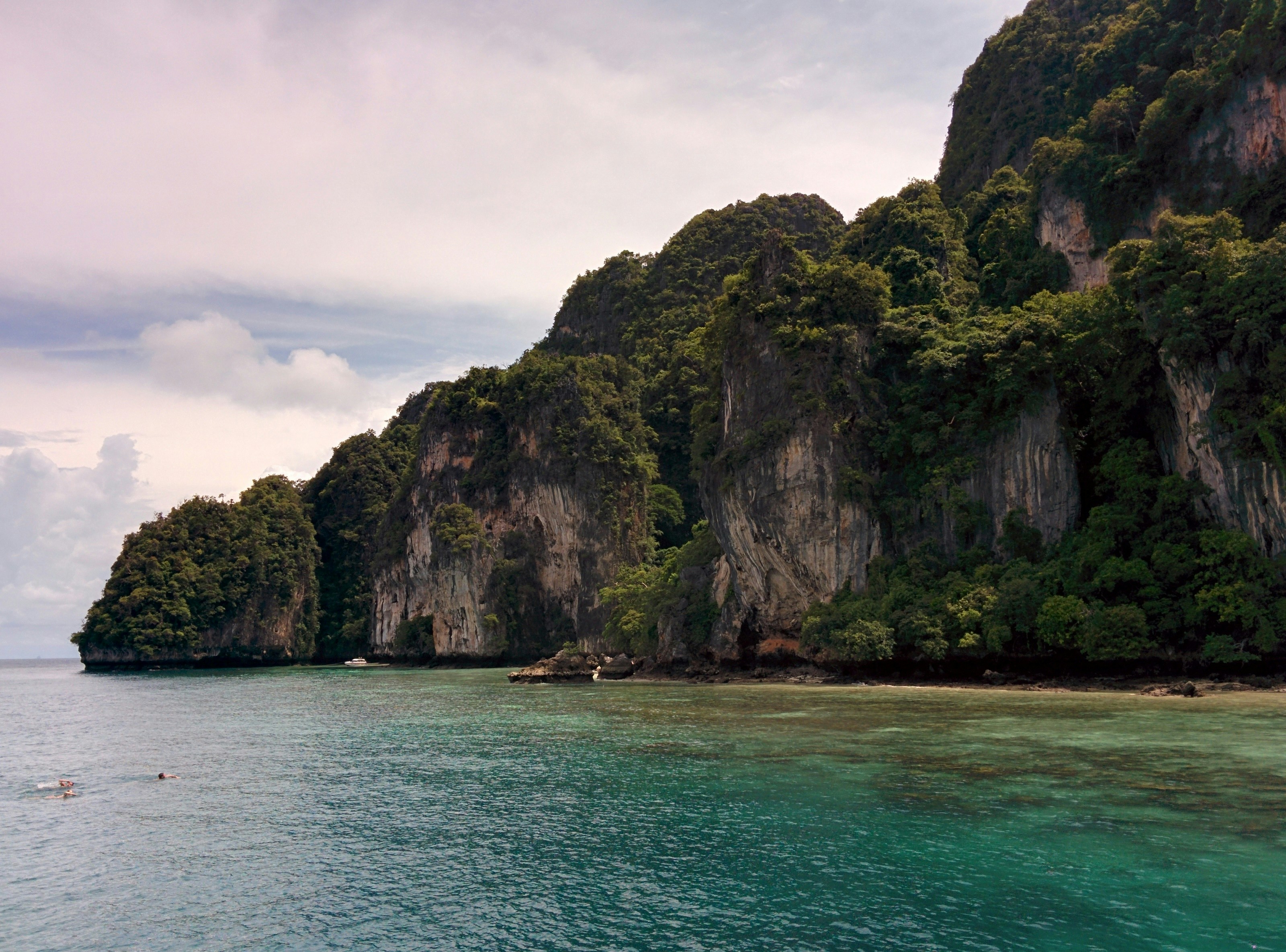 Photo by armandoalves