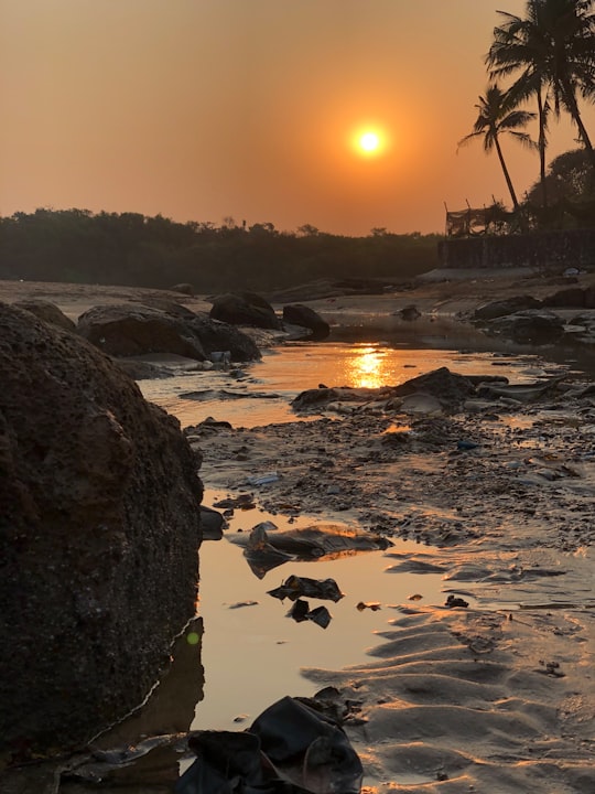 photo of Mumbai Shore near Korlai