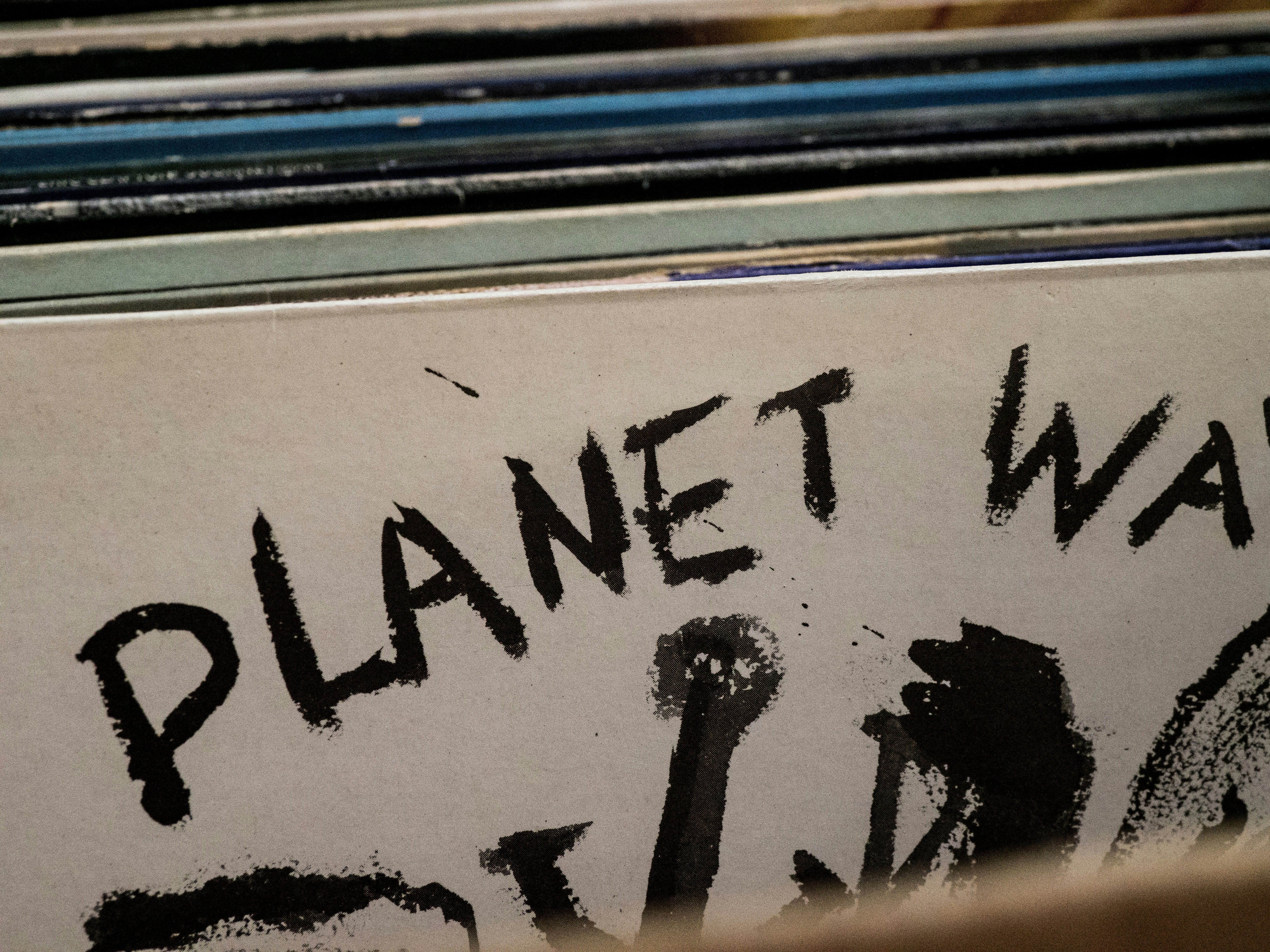 photo-1590421631593-052d739bdacc?ixid=M3wxMjA3fDB8MXxzZWFyY2h8OHx8cGFsd29ybGQlMjBjb2xsZWN0aWJsZXN8ZW58MHx8fHwxNzU4NzMwNzQ2fDA\u0026ixlib=rb-4.1.0