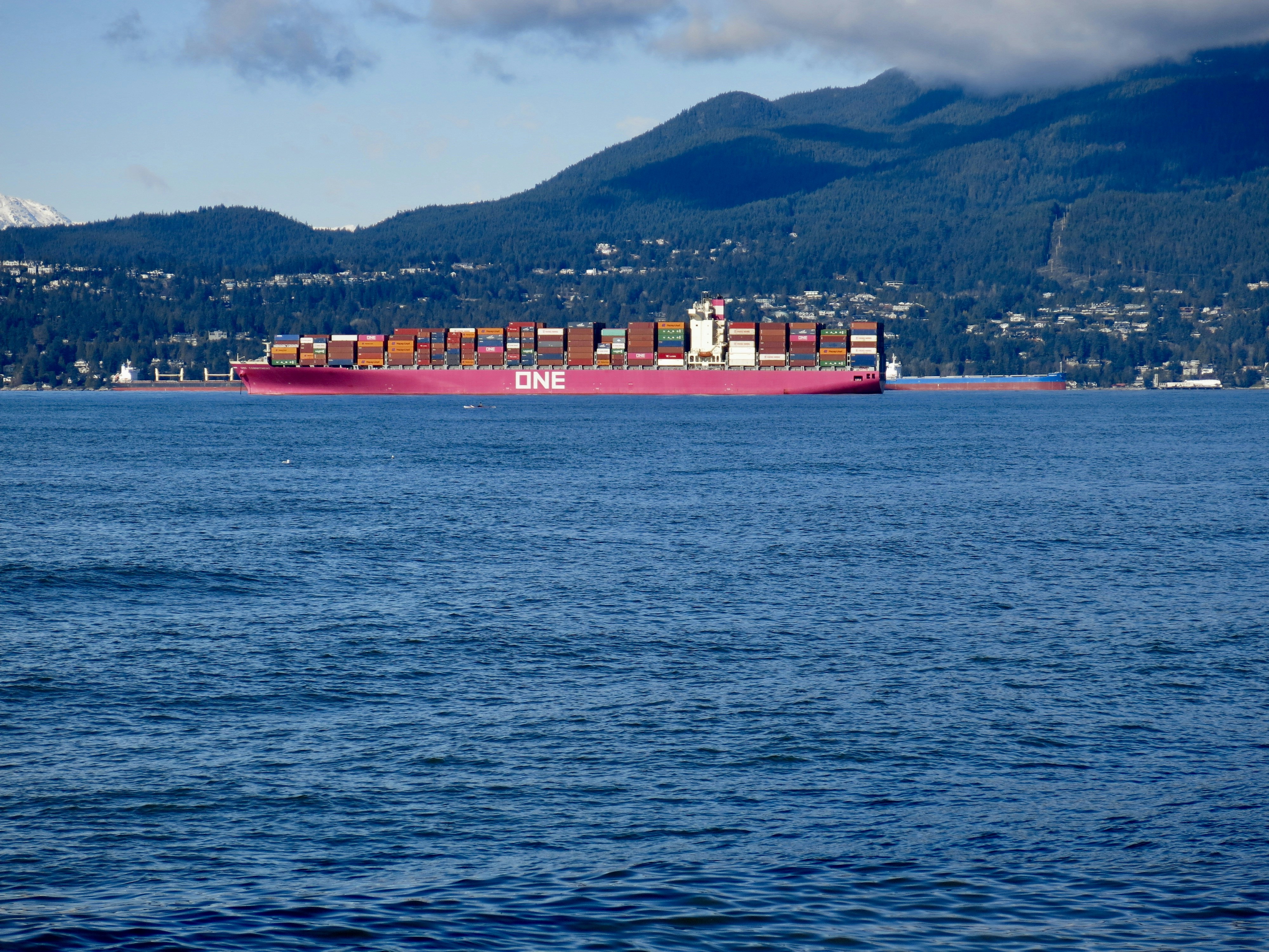 Photo by maersk1942