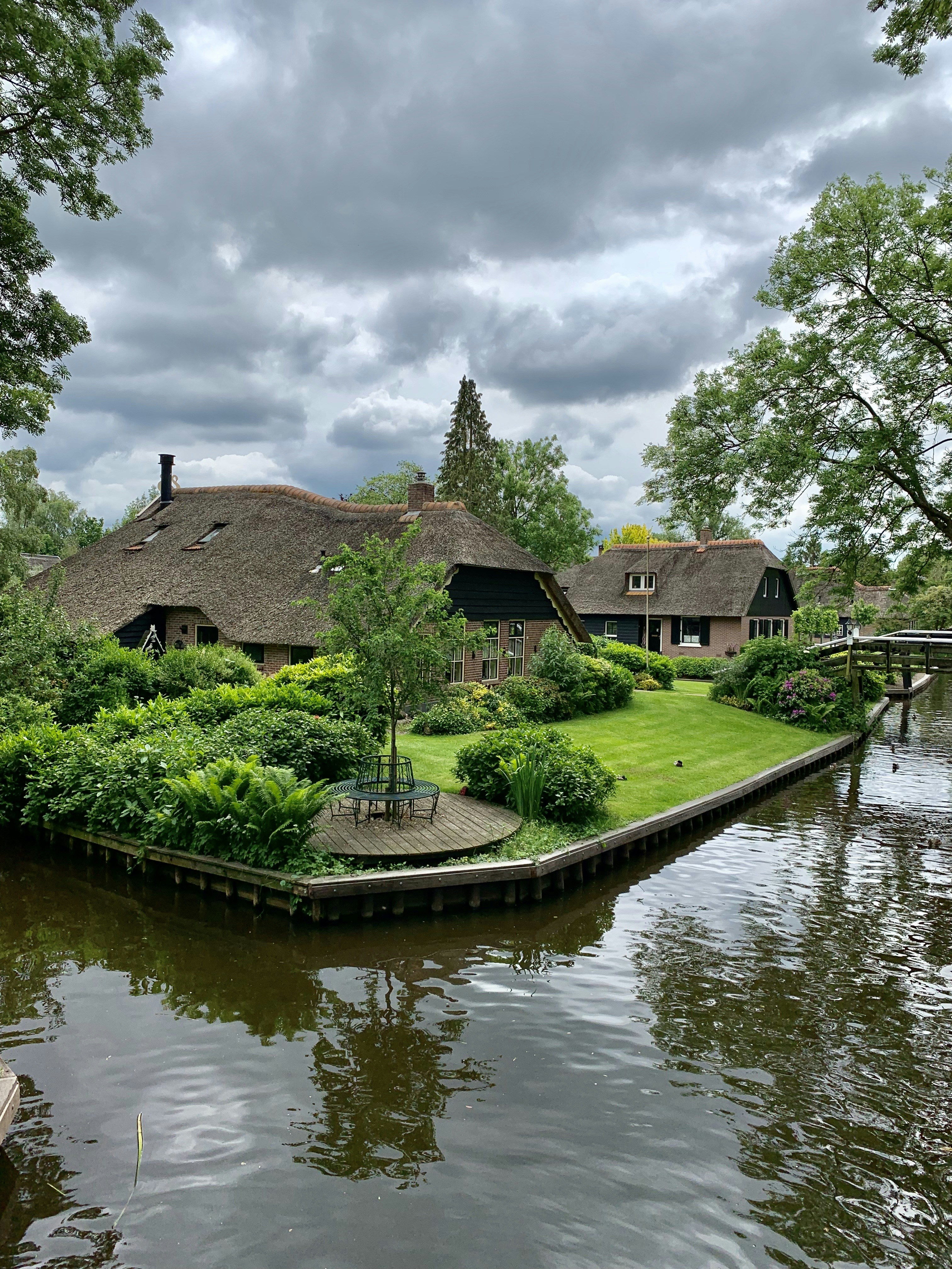 Giethoorn – Safety, Health & Local Etiquette