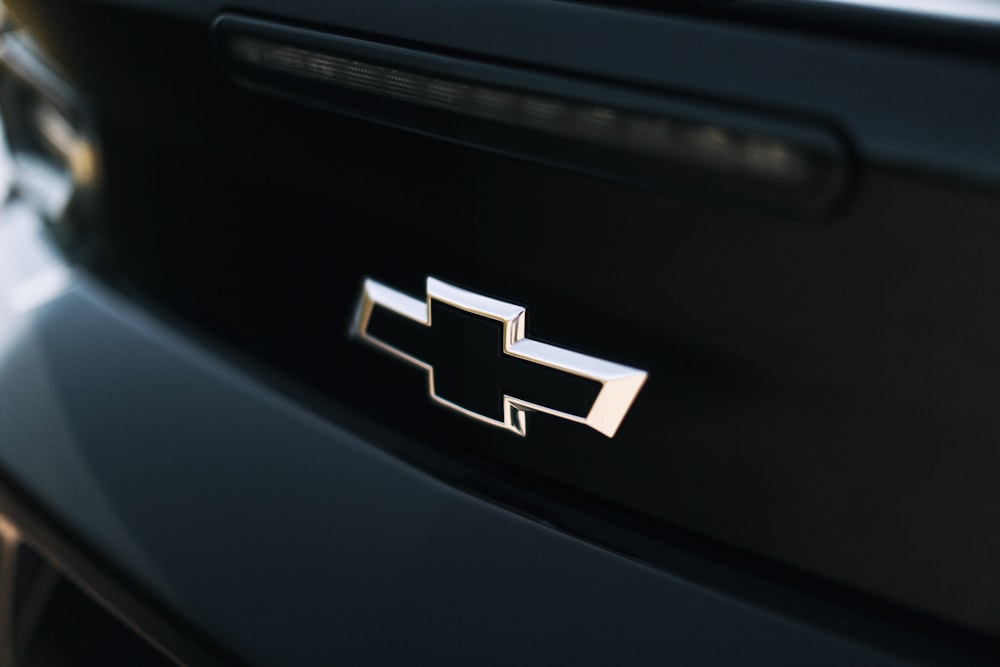 schwarz-weißes X-Logo
