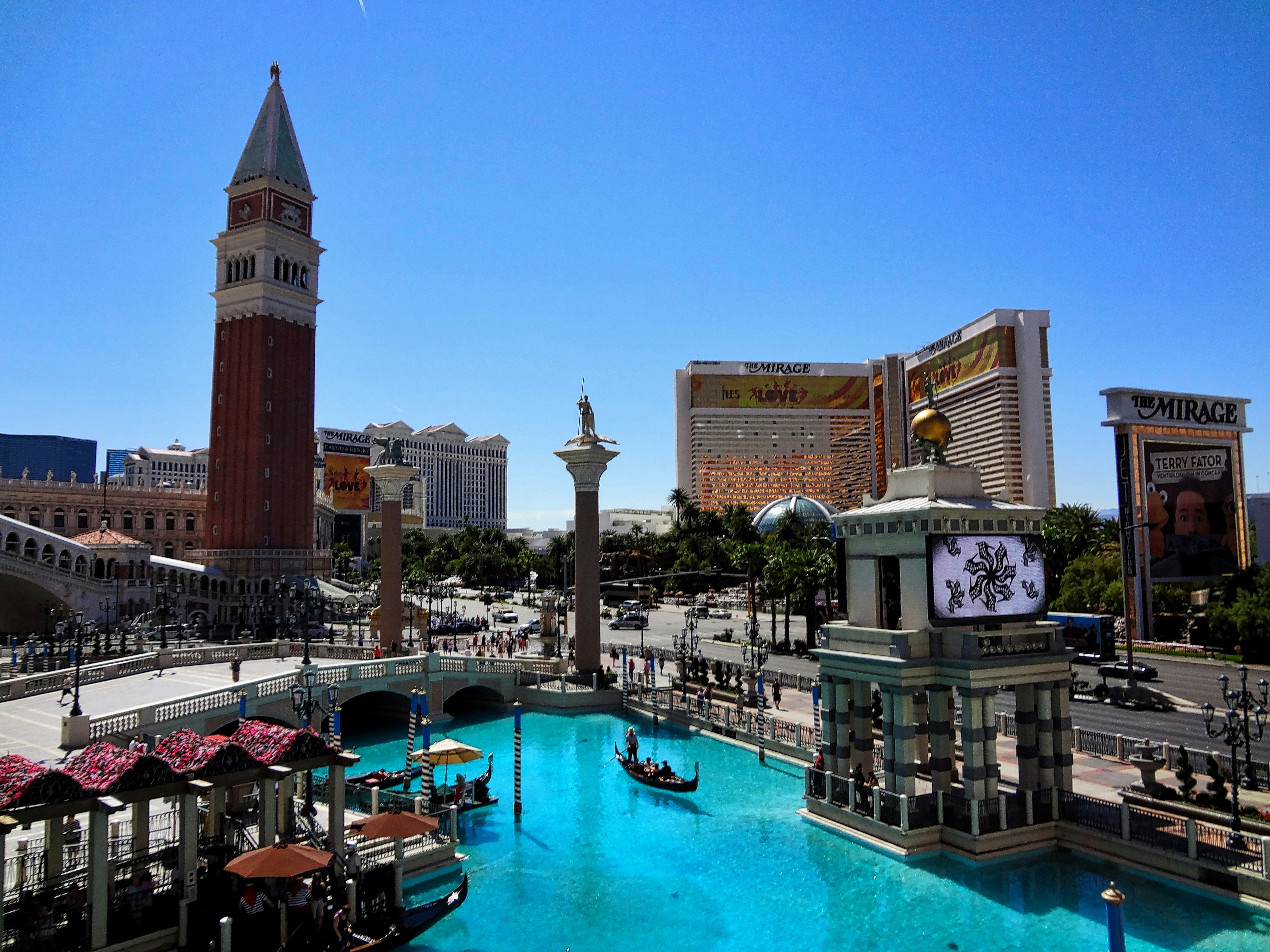 Gran Canaria Esencial: 4 Días de Playas, Naturaleza y Sabor image