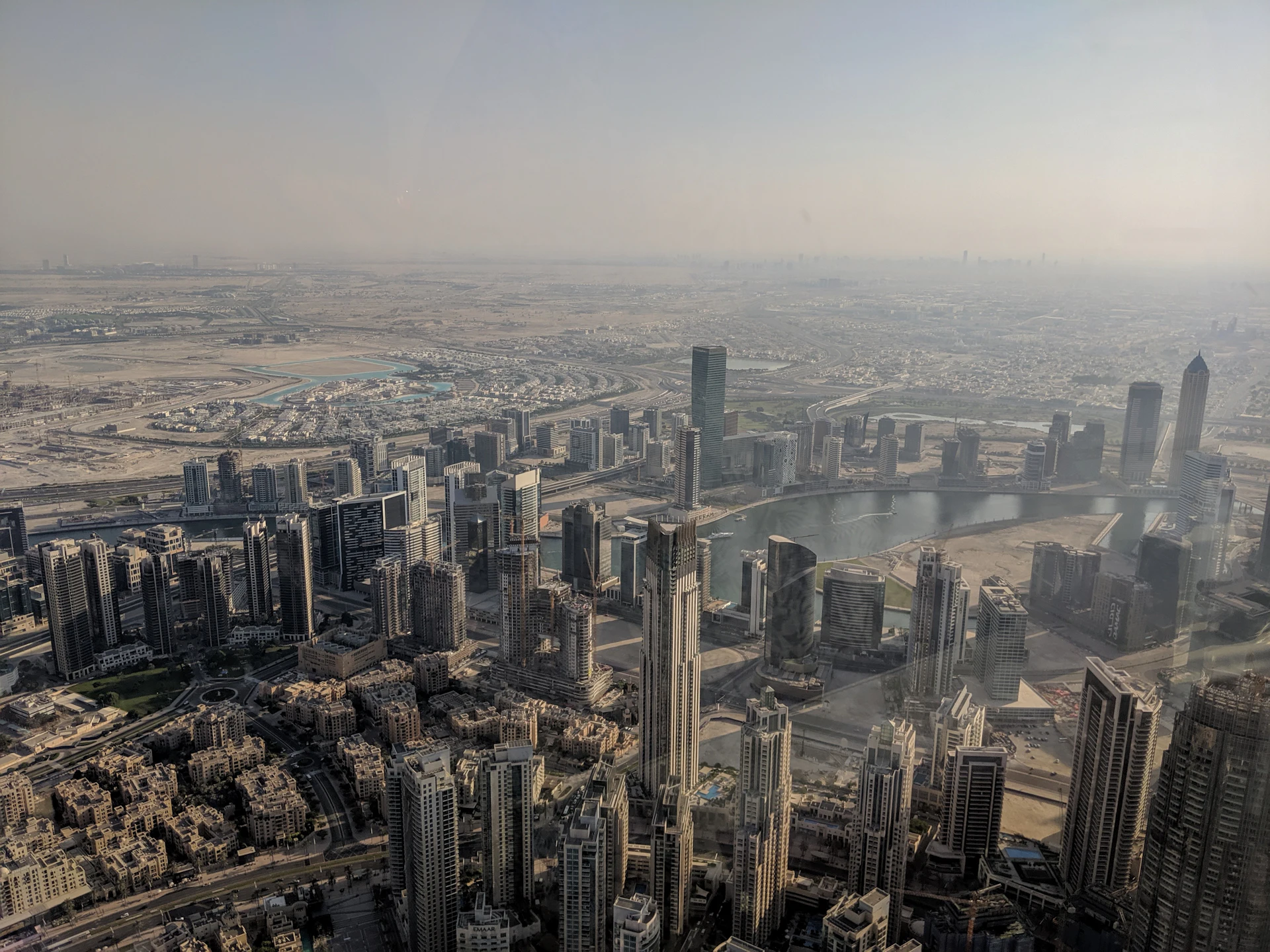 Aerial view of Dubai city buildings in daylight — Buildings in Dubai