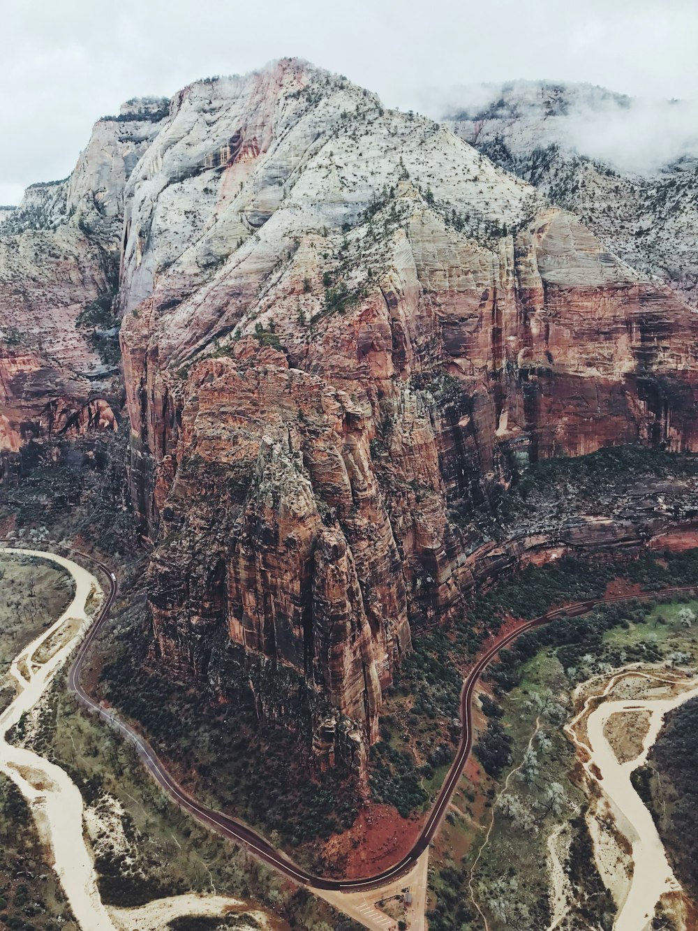 brown rocky mountain during daytime