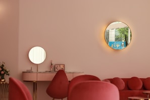 Boiseries repeintes dans un appartement à Paris 20e par Peinture Nova Paris